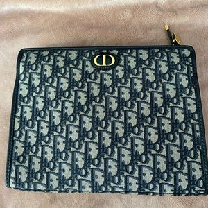 Dior Medium 30 Montaigne Toiletry Pouch